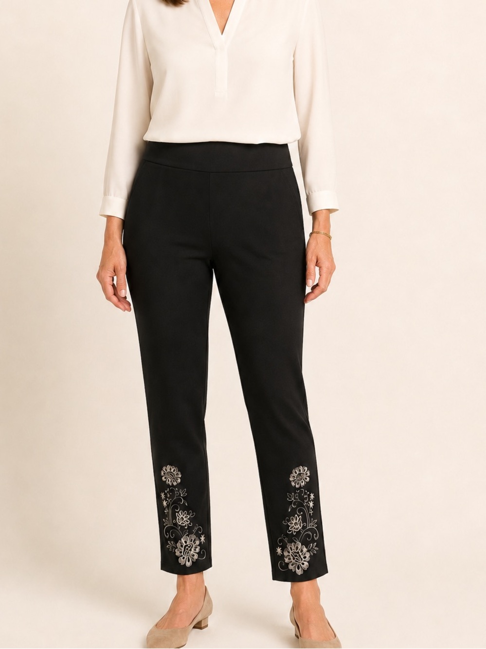 Chico’s Fabulously Slimming Black Floral Embroidered Ankle Pants Size 14